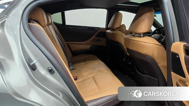 Lexus ES300h 7th generation 2020 Серый из Кореи, фото 2