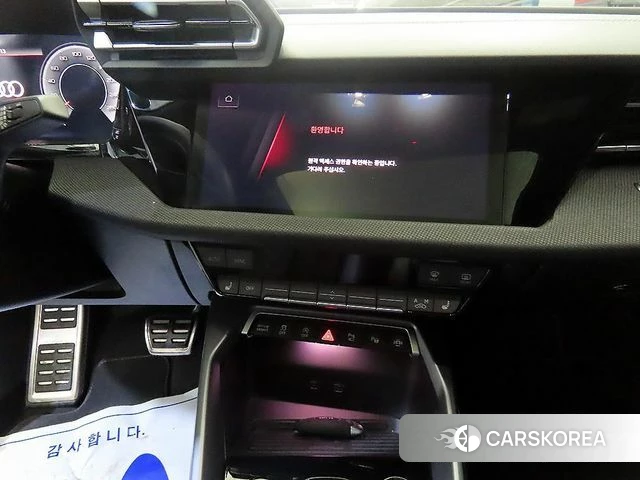 Audi A3 (8Y) 2025 Белый из Кореи, фото 2