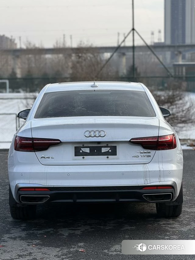 Audi A4L 2022 Белый из Китая, фото 2