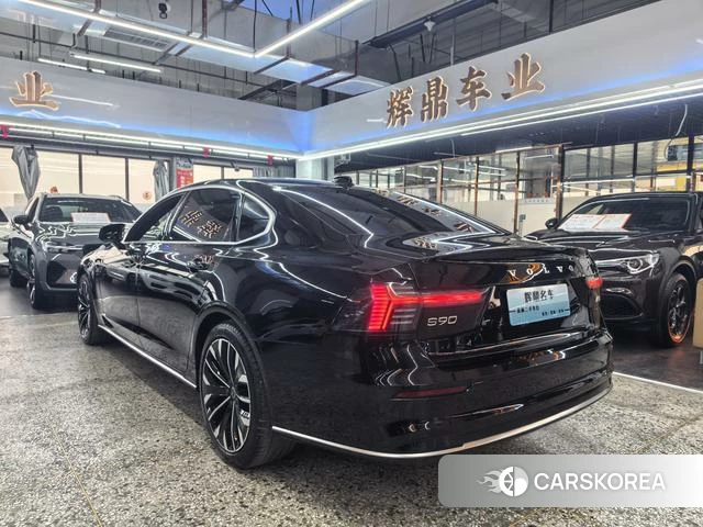 Volvo S90 2025 Черный из Китая, фото 2
