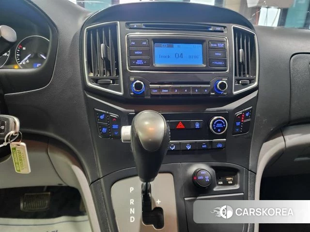 Hyundai The New Grand Starex 2018 Серебряный из Кореи, фото 2