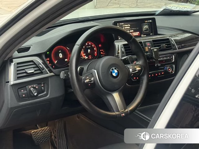 BMW 3 series 2018 Белый из Китая, фото 2