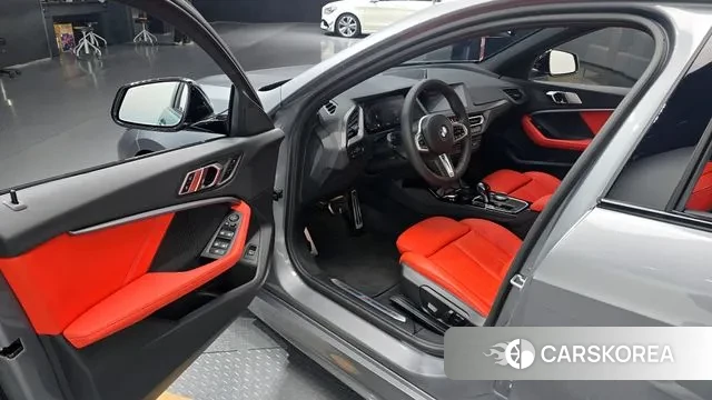 BMW 1 Series (F40) 2022 Серый из Кореи, фото 2