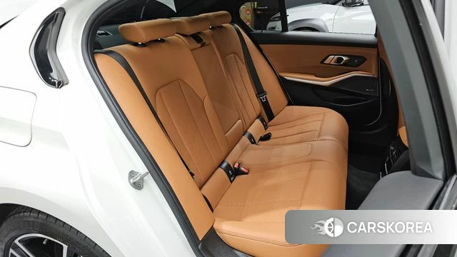 BMW 3 Series (G20) 2024 Белый из Кореи, фото 2