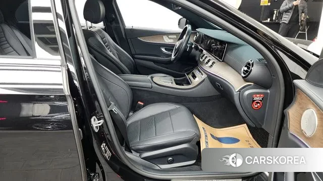 Mercedes-Benz E-Class W213 2022 Черный из Кореи, фото 2