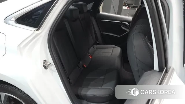 Audi A3 (8Y) 2022 Белый из Кореи, фото 2