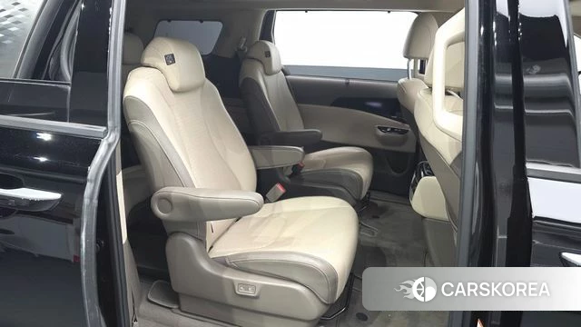 Kia Carnival 4th generation 2022 Черный из Кореи, фото 2