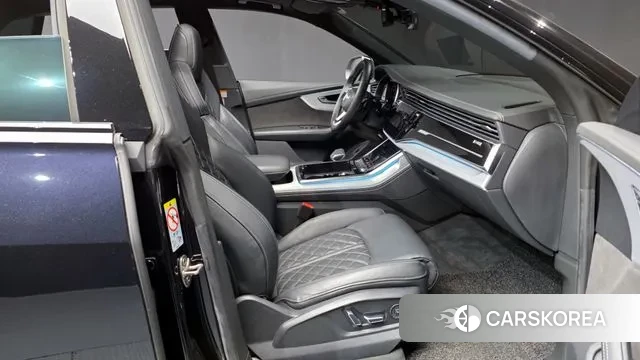 Audi Q8 (4M) 2021 Черный из Кореи, фото 2