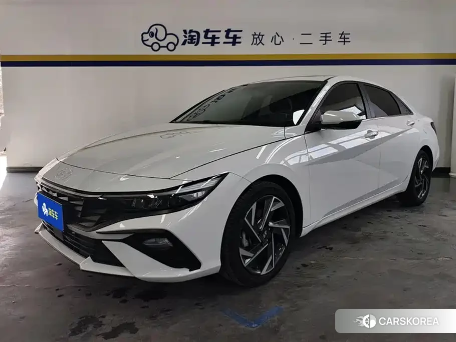 Hyundai Elantra 2024 Белый из Китая, фото 2