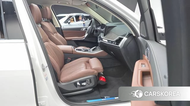BMW X5 (G05) 2024 Белый из Кореи, фото 2