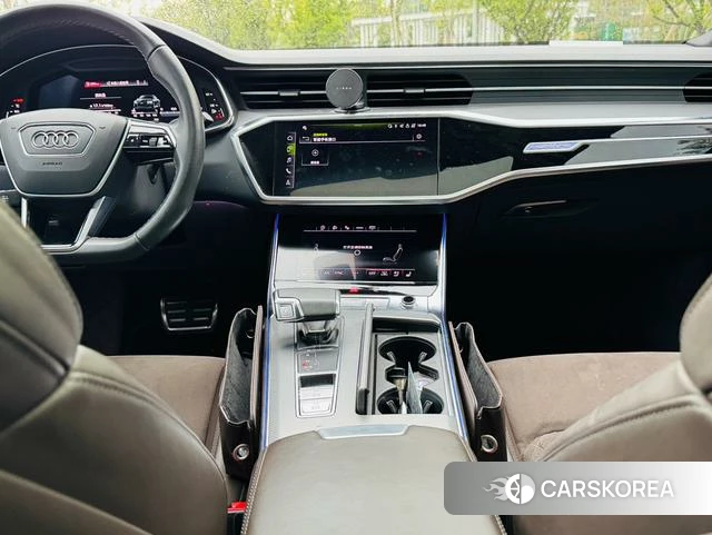 Audi A7L 2022 Черный из Китая, фото 2