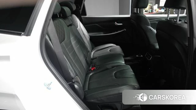 Hyundai The New Santa Fe 2023 Белый из Кореи, фото 2