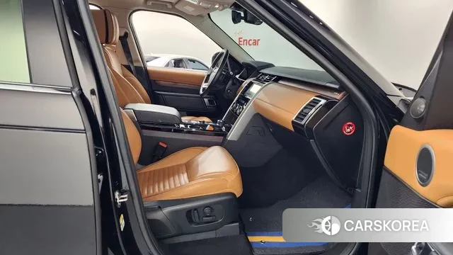 Land Rover Discovery 5 2018 Черный из Кореи, фото 2