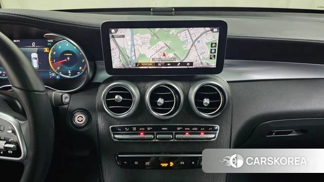 Mercedes-Benz GLC-Class X253 2022 Белый из Кореи, фото 2
