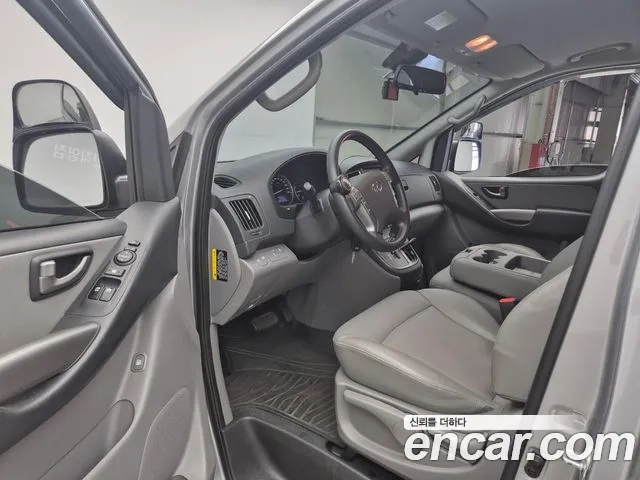 Hyundai The New Grand Starex 2018 Серебристо-серый из Кореи, фото 2