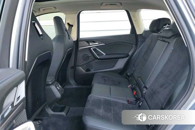 BMW X1 2025 Серебристо-серый из Китая, фото 2