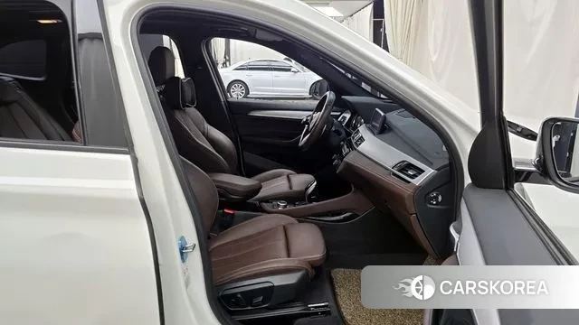 BMW X1 (F48) 2022 Белый из Кореи, фото 2