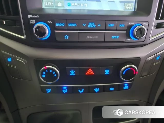 Hyundai The New Grand Starex 2018 Серебряный из Кореи, фото 2