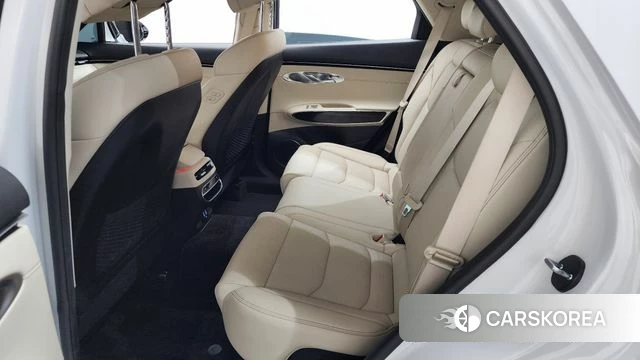 Genesis GV70 2022 Белый из Кореи, фото 2