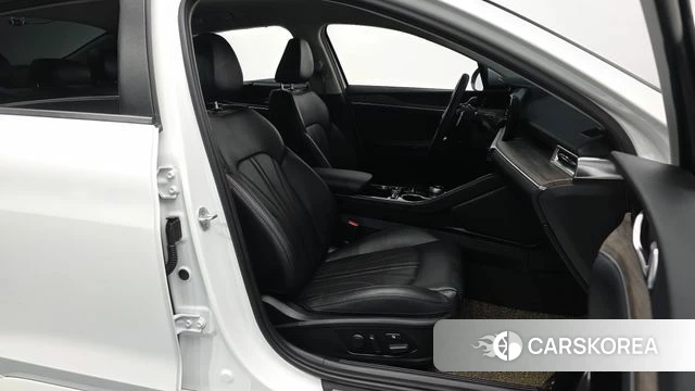 Kia K5 3rd generation 2021 Белый из Кореи, фото 2