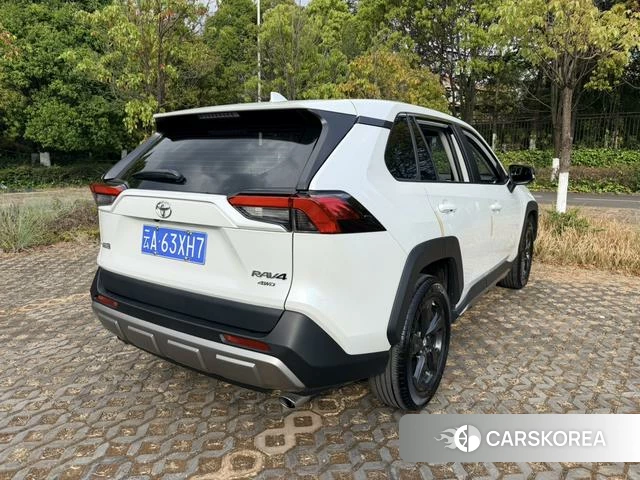 Toyota RAV4 Rongfang 2022 Белый из Китая, фото 2