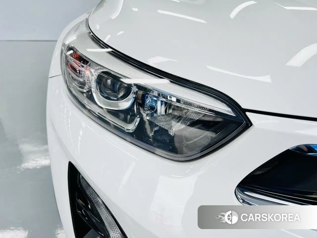 Kia Yi Ran 2022 Белый из Китая, фото 2