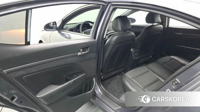 Hyundai Avante AD 2018 Серый из Кореи, фото 2