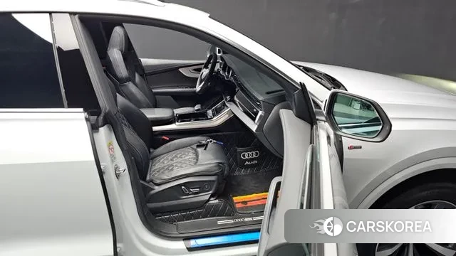 Audi Q8 (4M) 2021 Белый из Кореи, фото 2