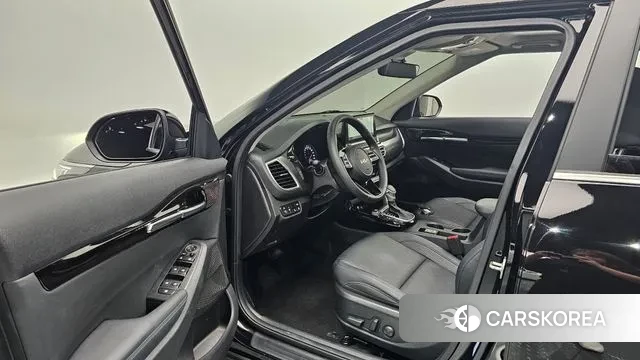 Kia Seltos 2022 Черный из Кореи, фото 2