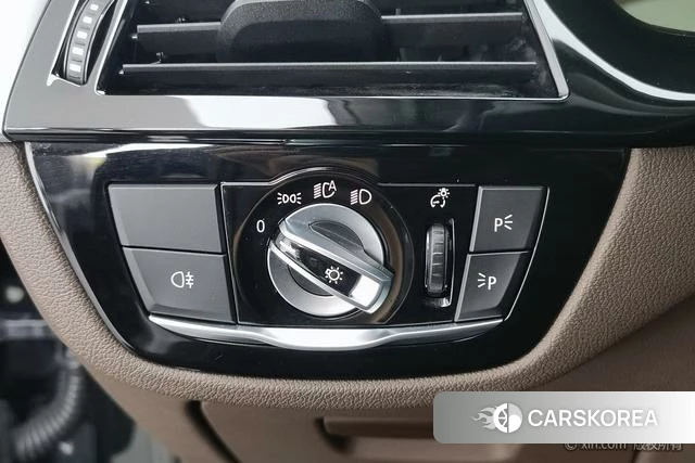BMW 5 series 2022 Черный из Китая, фото 2