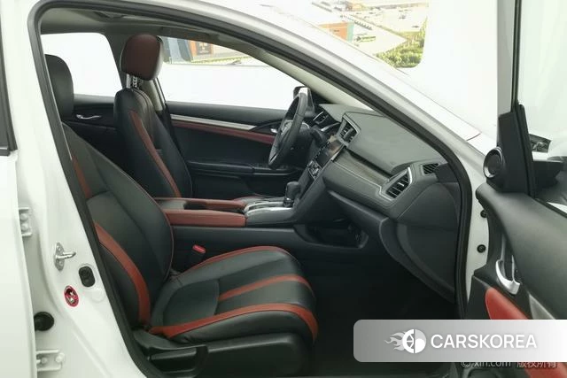 Honda Civic 2021 Белый из Китая, фото 2