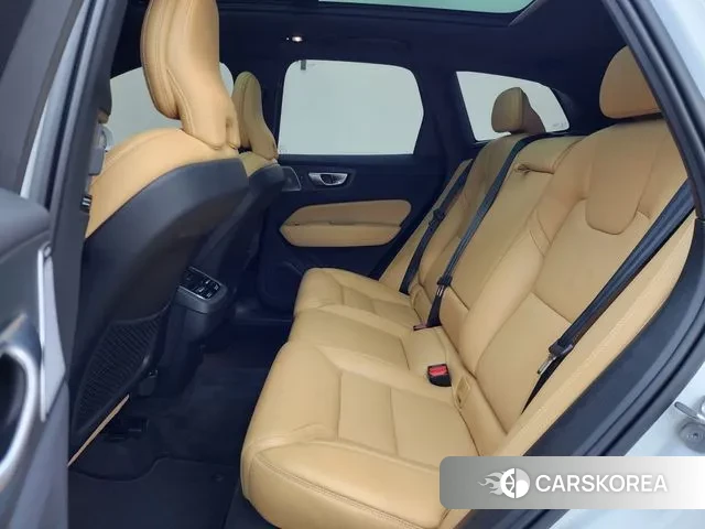 Volvo XC60 second Generation 2025 Белый из Кореи, фото 2