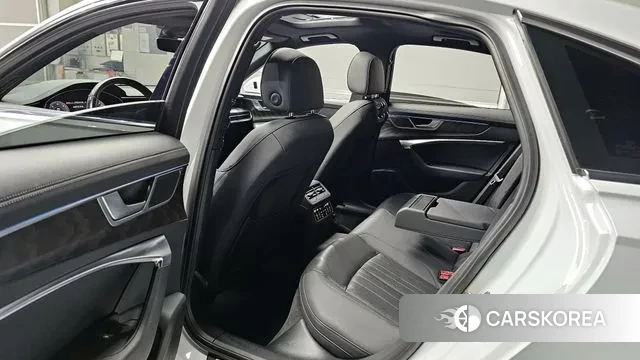 Audi A6 (C8) 2021 Белый из Кореи, фото 2