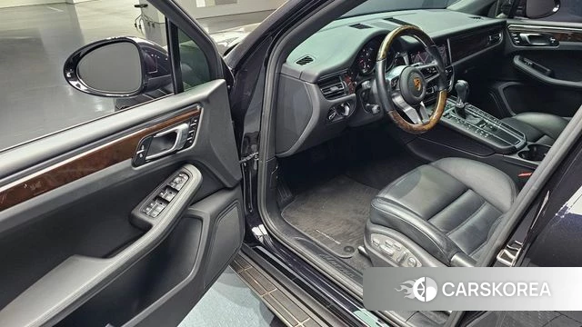 Porsche Macan 2021 Черный из Кореи, фото 2