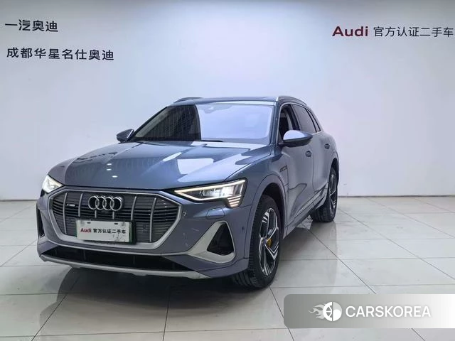 Audi e-tron 2024 Синий из Китая, фото 2