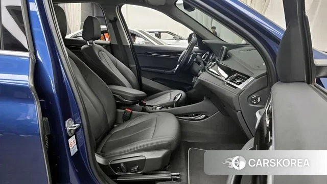 BMW X1 (F48) 2022 Синий из Кореи, фото 2