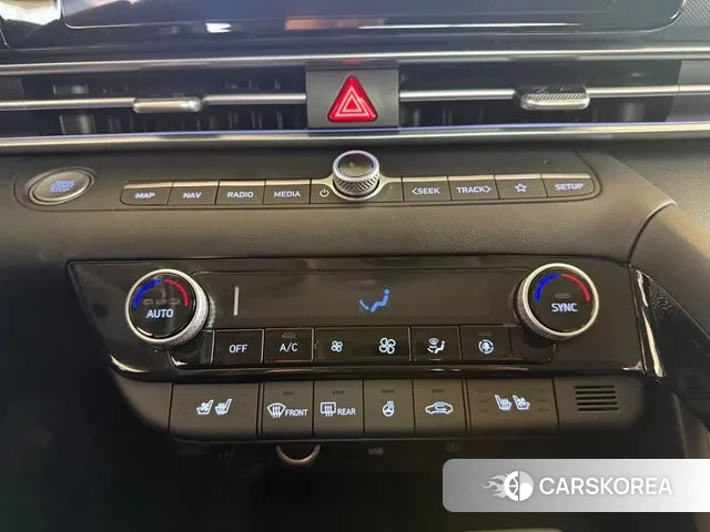 Hyundai The New Avante Hybrid (CN7) 2024 Белый из Кореи, фото 2