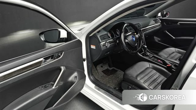 Volkswagen The New Passat 2018 Белый из Кореи, фото 2