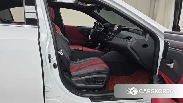 Lexus ES300h 7th generation 2021 Белый из Кореи, фото 2