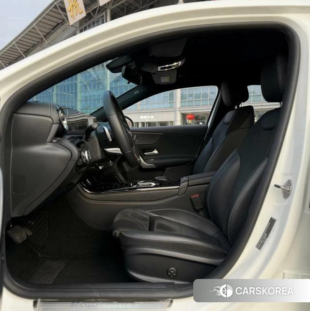 Mercedes-Benz Class A 2021 Белый из Китая, фото 2