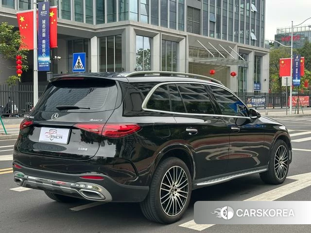 Mercedes-Benz GLC 2024 Черный из Китая, фото 2