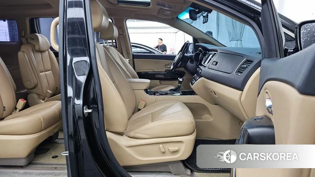 Kia The New Carnival 2019 Черный из Кореи, фото 2