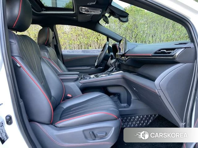 Toyota Saina 2023 Белый из Китая, фото 2