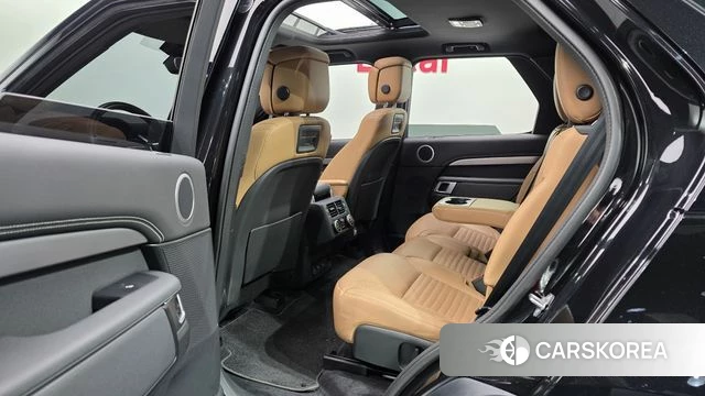 Land Rover Discovery 5 2023 Черный из Кореи, фото 2