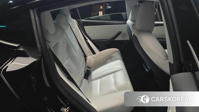 Tesla Model 3 2024 Черный из Кореи, фото 2