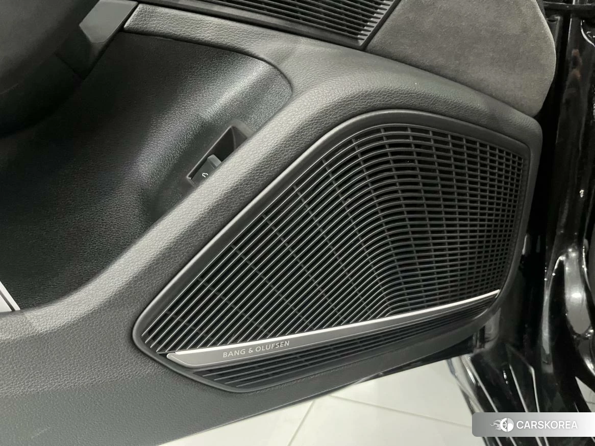 Audi S4 2020 Черный из Китая, фото 2