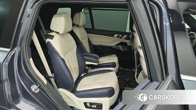 BMW X7 (G07) 2020 Серый из Кореи, фото 2