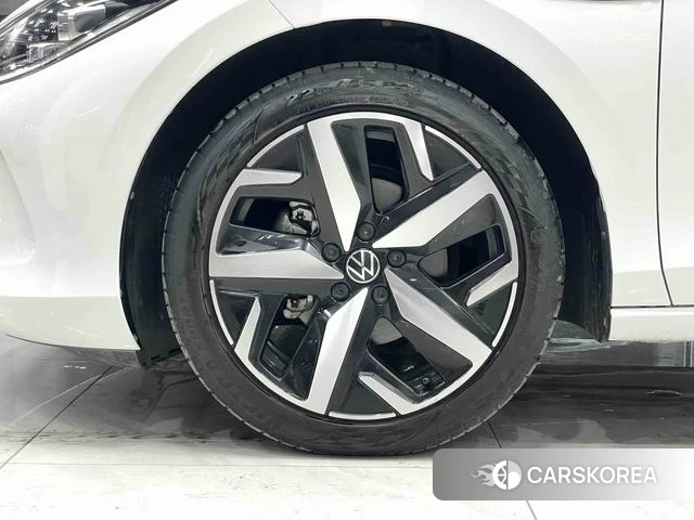 Volkswagen Lingdu 2023 Белый из Китая, фото 2
