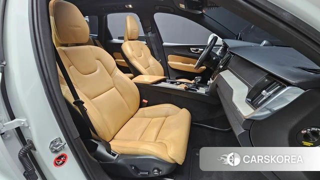 Volvo XC60 second Generation 2019 Белый из Кореи, фото 2