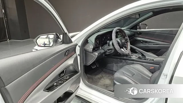 Hyundai The New Avante (CN7) 2024 Белый из Кореи, фото 2